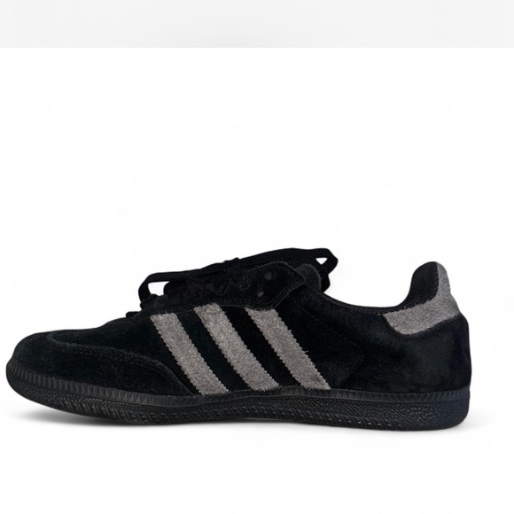 ADIDAS black and grey! - Picture 2 of 2